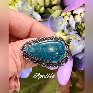 Elegant Silver Apatite Ring
